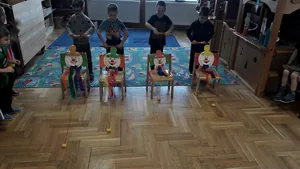 Itt a farsang áll a bál