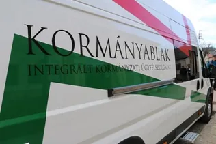 Kormányablakbusz Bakonynánán  borítóképe