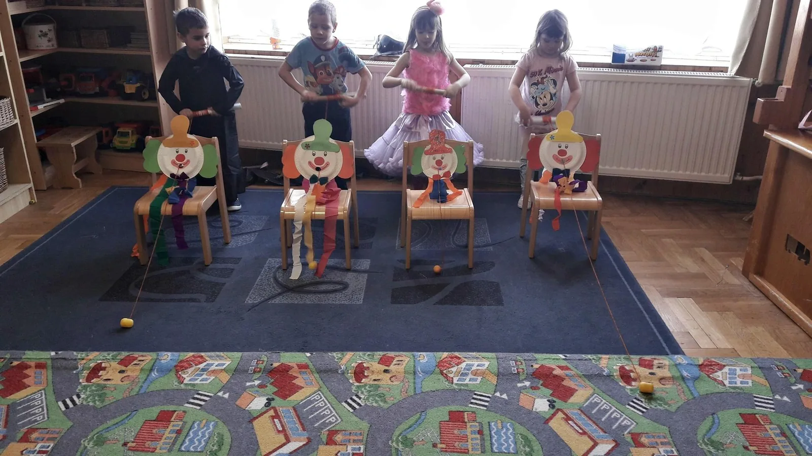 Itt a farsang áll a bál