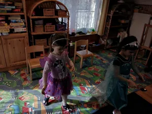 Itt a farsang áll a bál