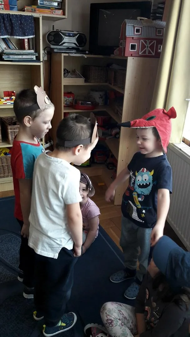 Mackó hét februárban