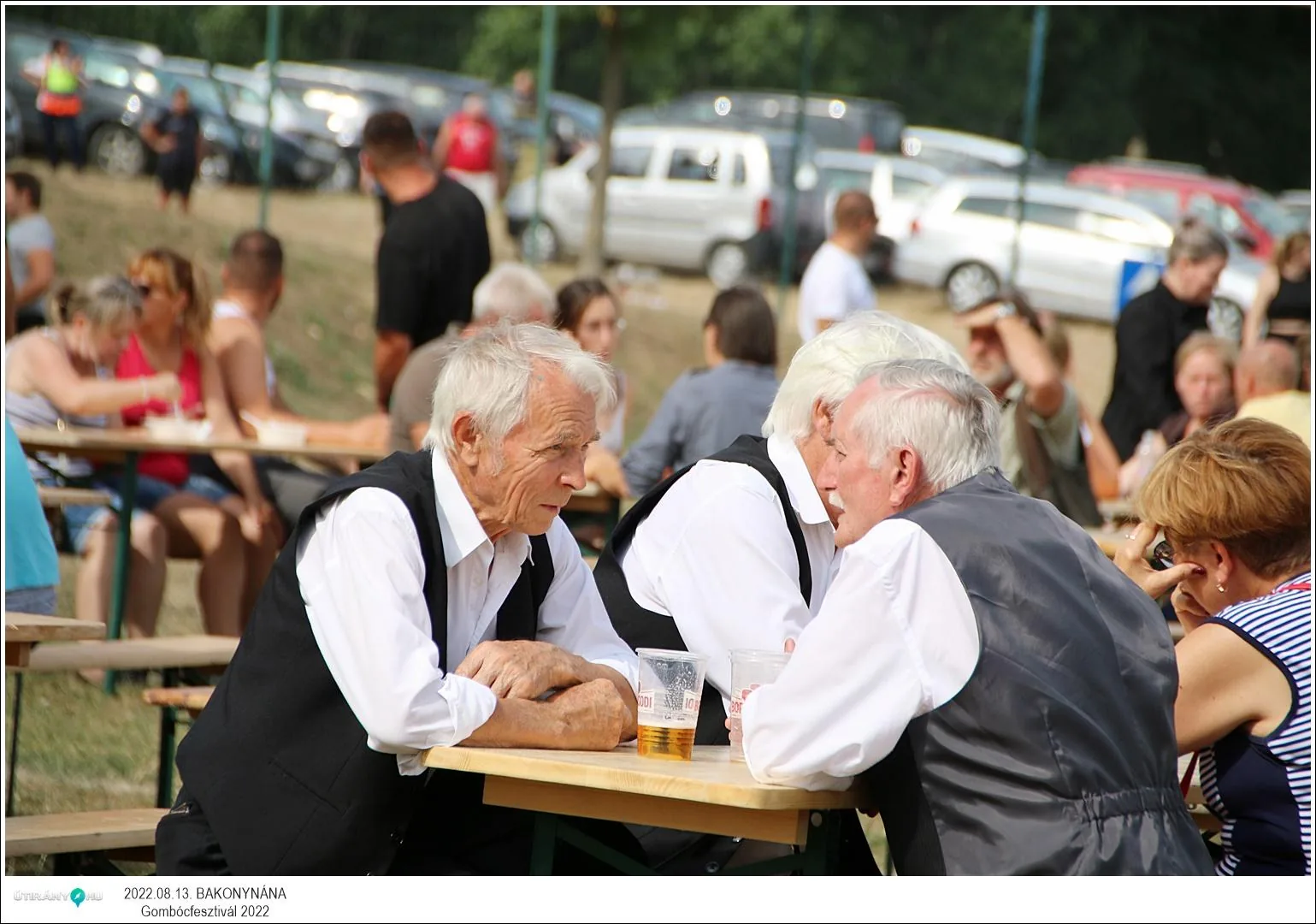 Fotók, Útirány.hu: