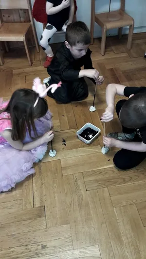 Itt a farsang áll a bál