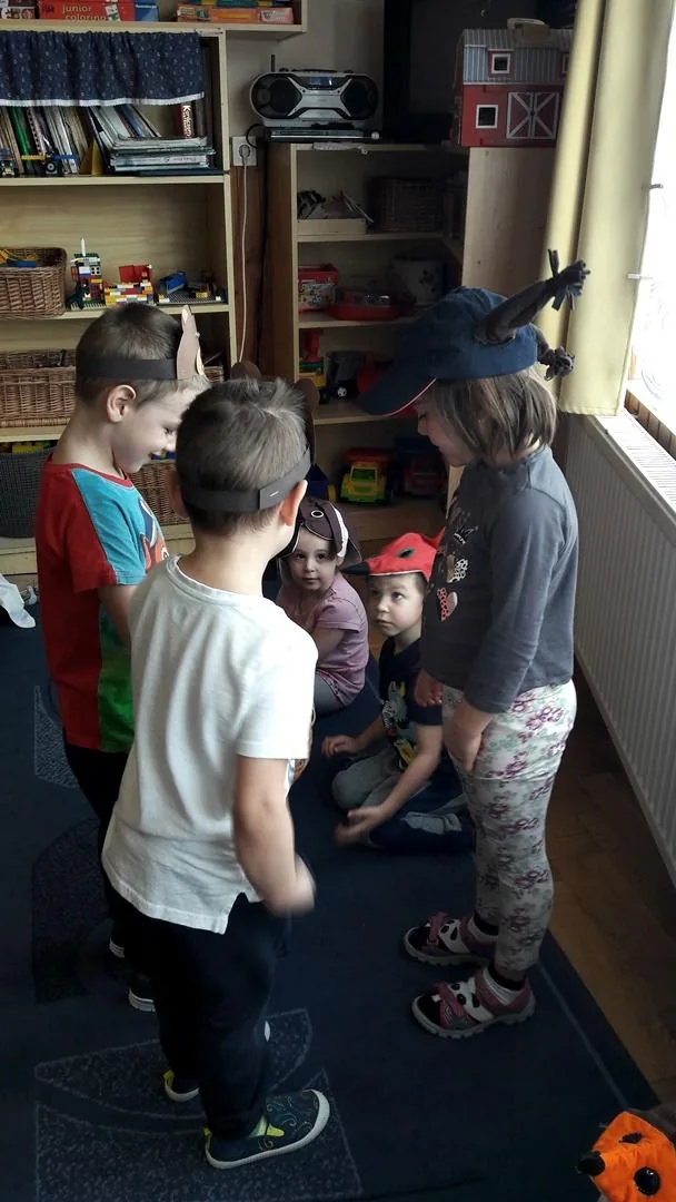 Mackó hét februárban