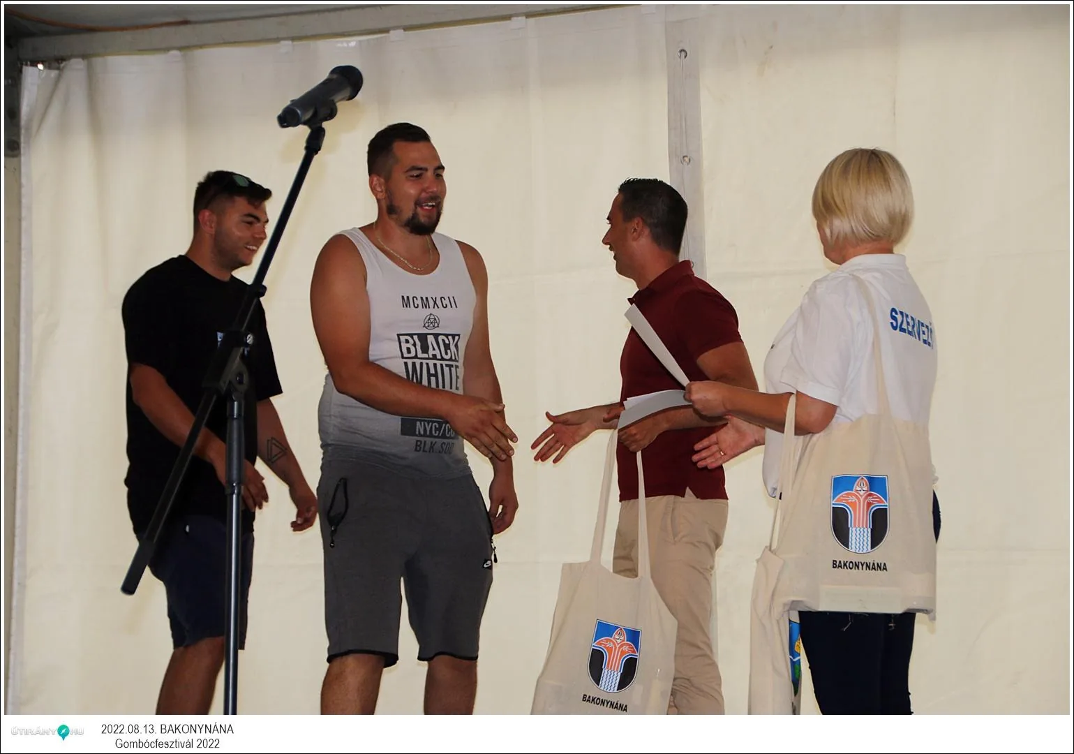 Fotók, Útirány.hu: