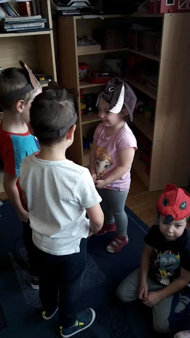 Mackó hét februárban