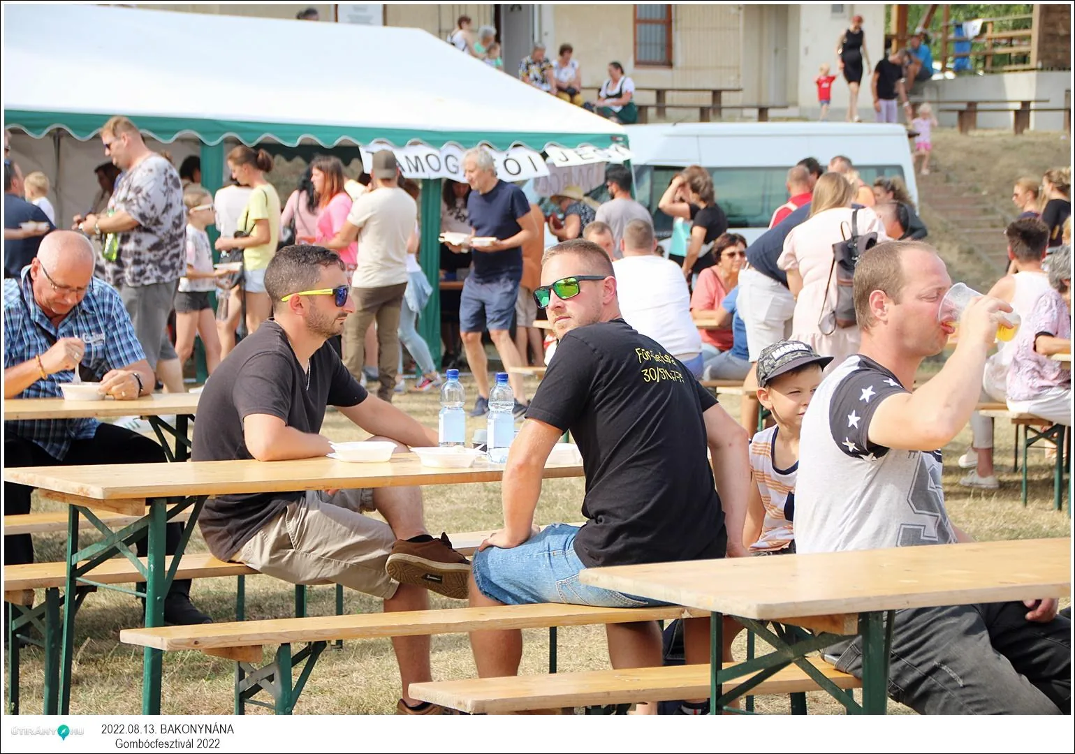 Fotók, Útirány.hu: