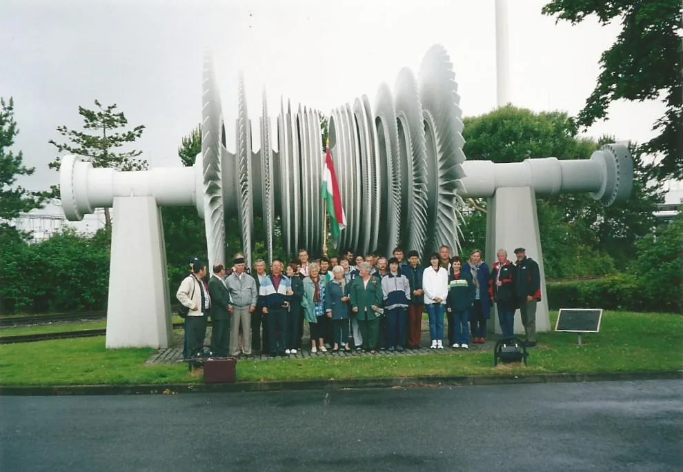 Így kezdődött képekben