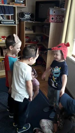 Mackó hét februárban