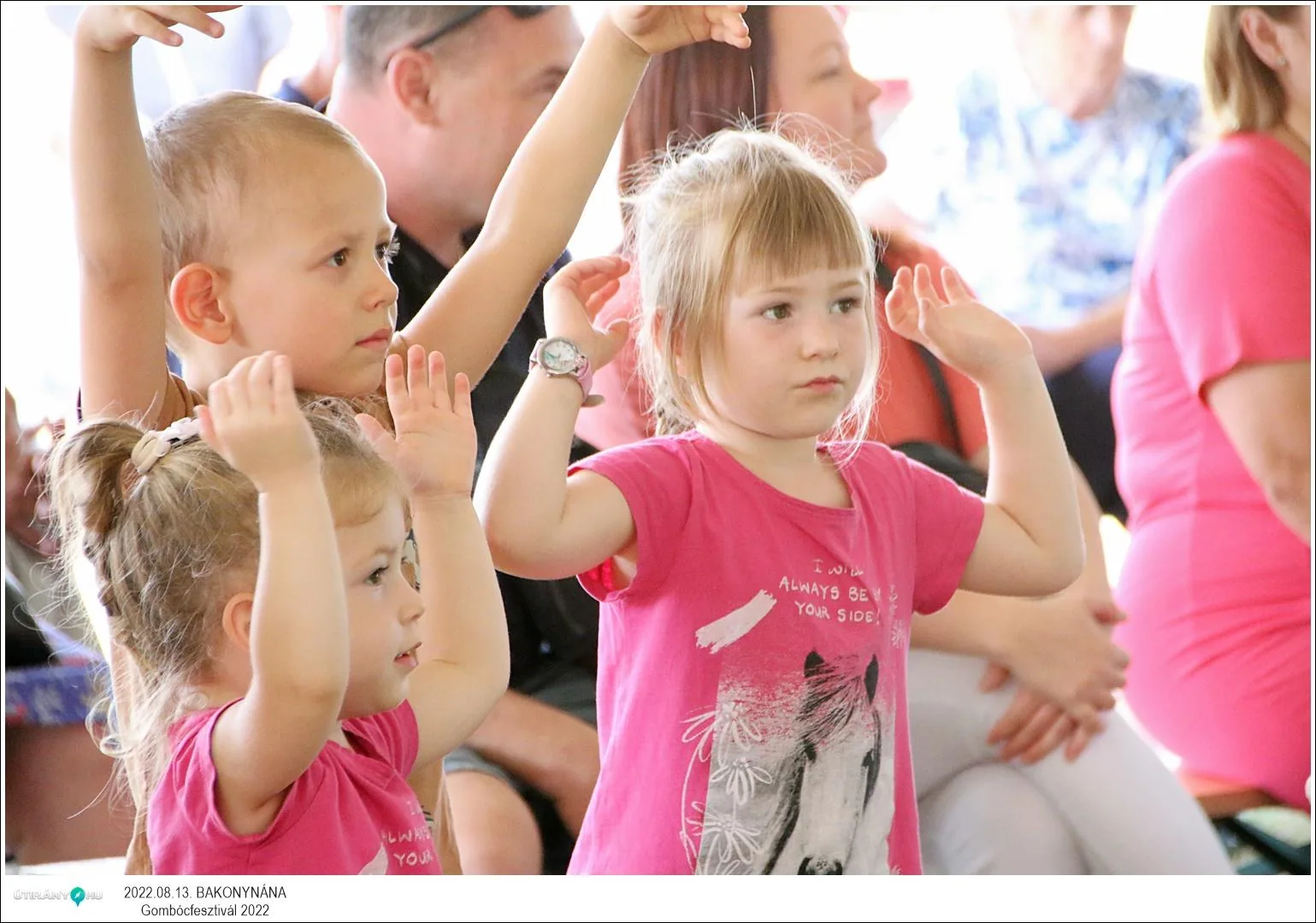 Fotók, Útirány.hu: